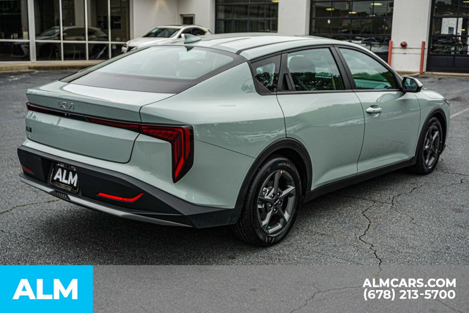 Used 2025 Blue Kia LXS image 6