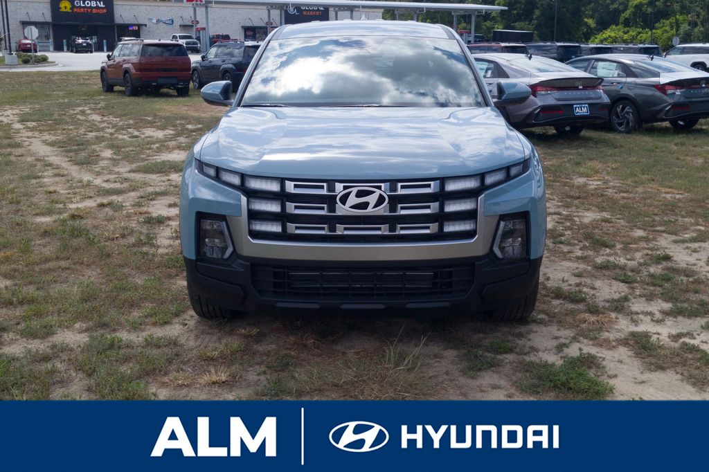 2025 Hyundai Santa Cruz SE photo 2