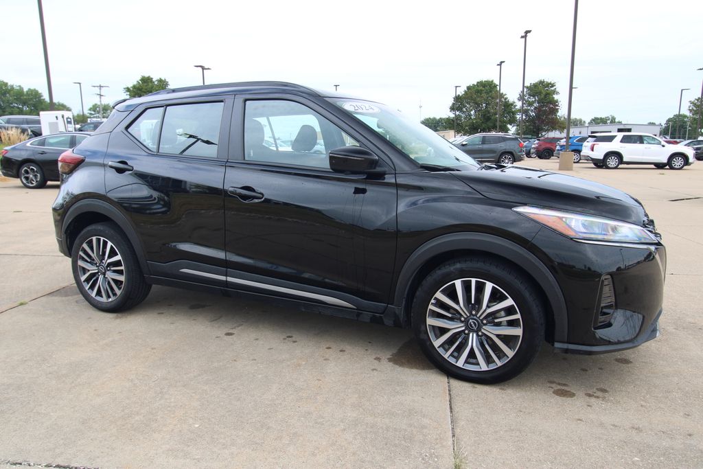 Used 2024 Nissan Kicks SUV