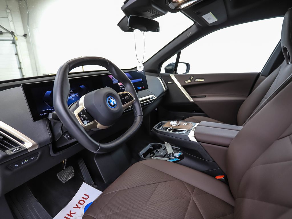 Thumbnail: 2024 BMW iX - 10