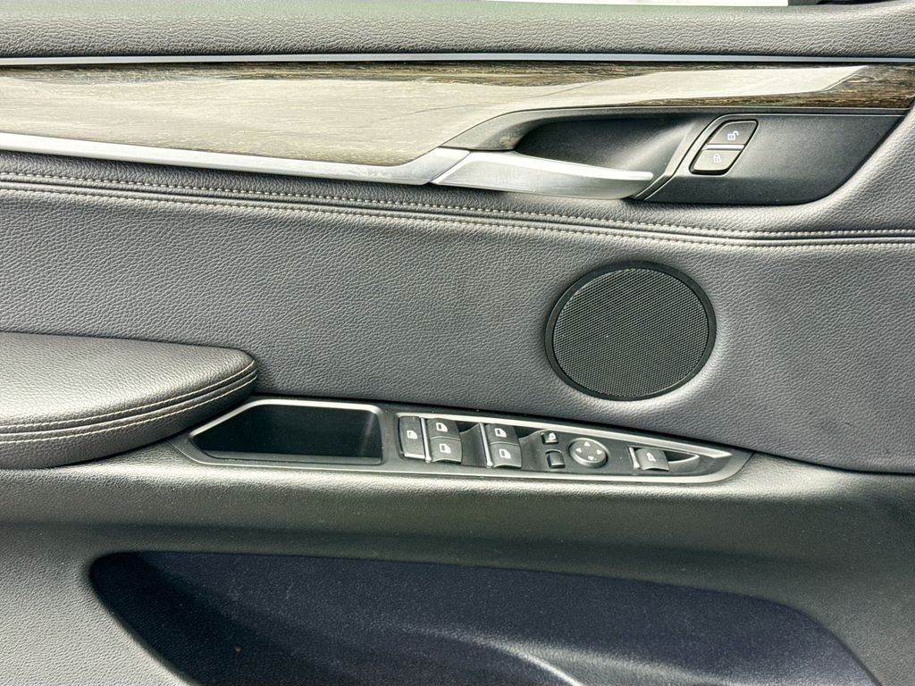 Thumbnail: 2018 BMW X5 - 22