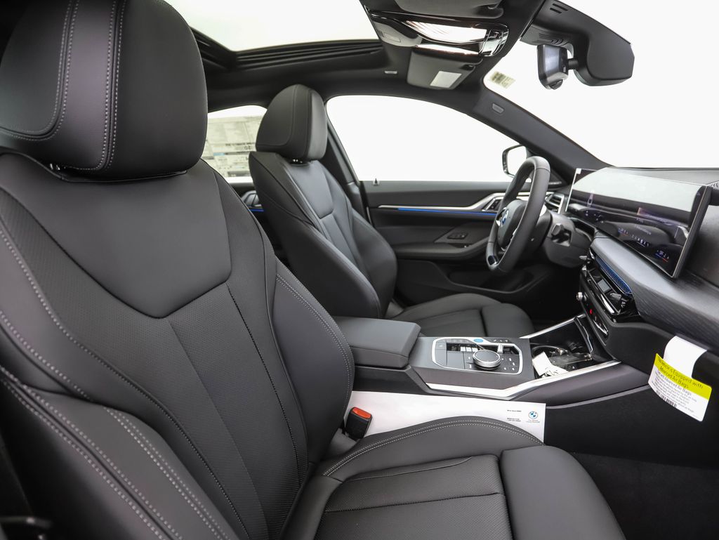 Thumbnail: 2026 BMW i4 - 31