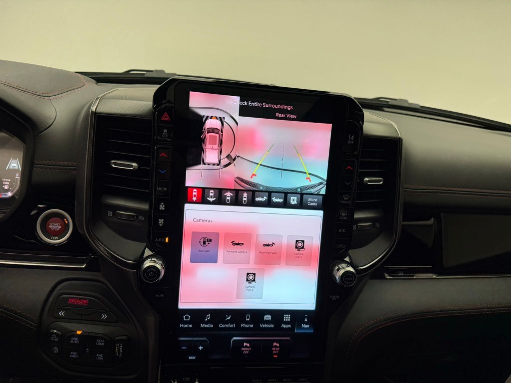 Thumbnail: 2025 RAM 1500 - 17