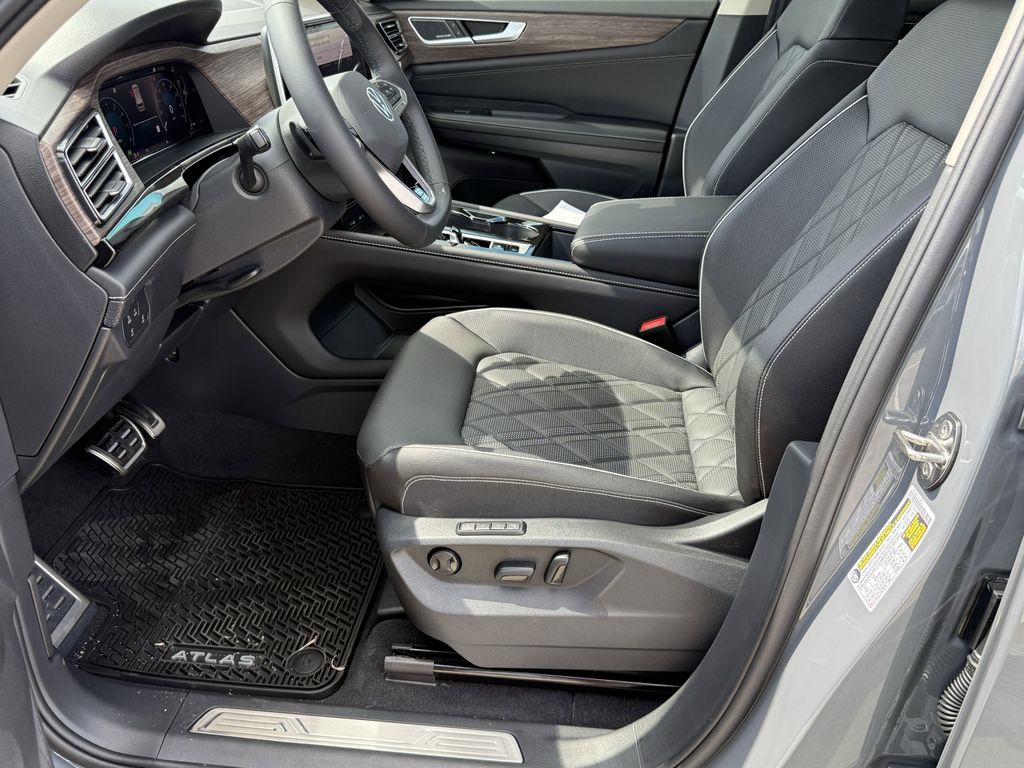 2026 Volkswagen Atlas 2.0T SEL Premium R-Line - 11