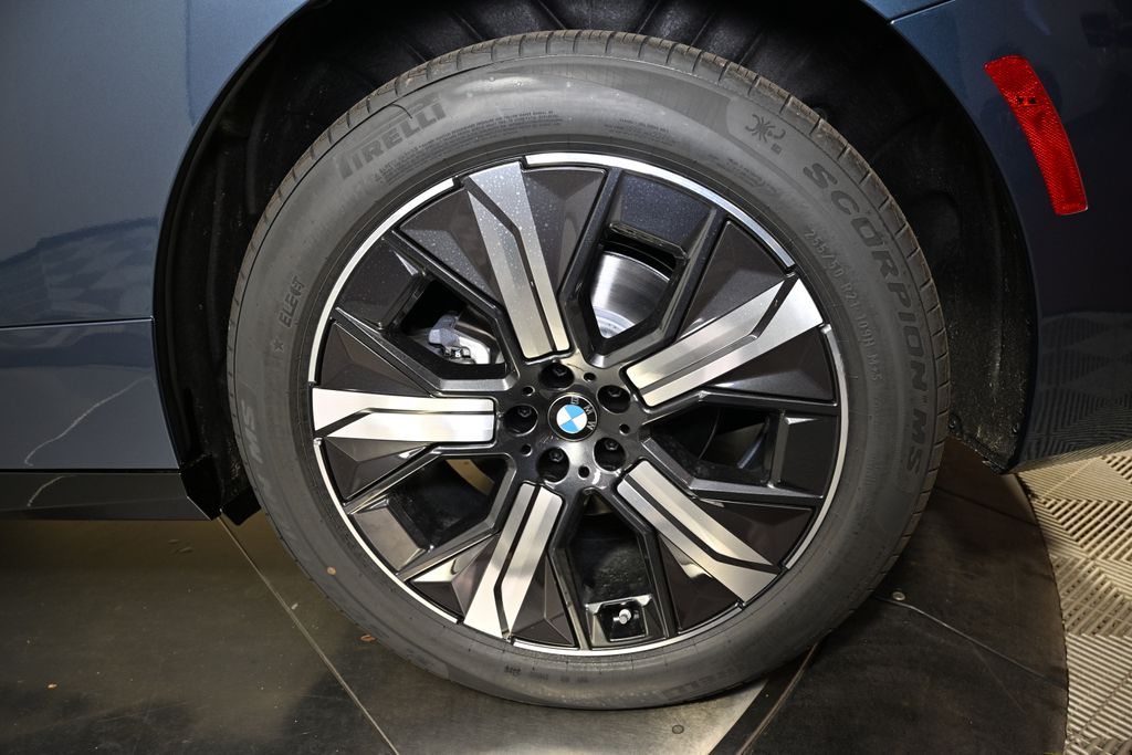 Thumbnail: 2026 BMW iX - 12