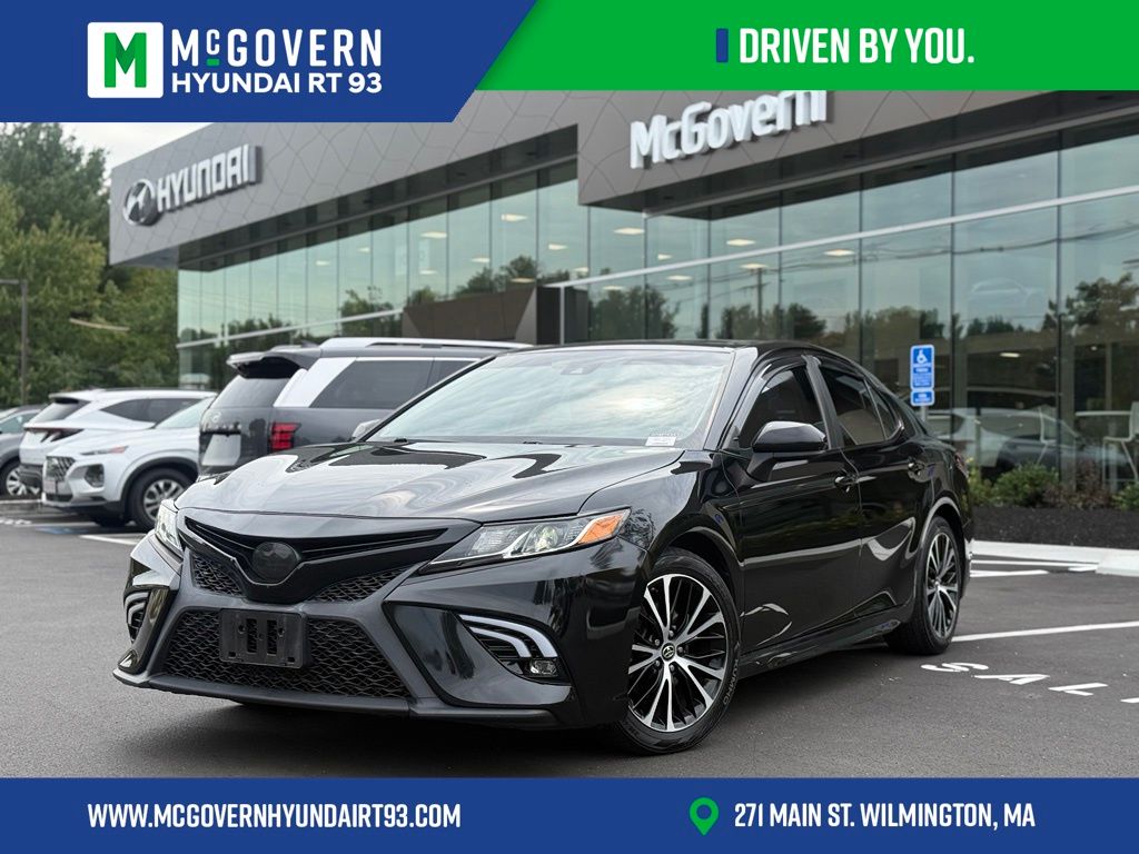 Midnight Black Metallic 2019 Toyota Camry Sedan Front-Wheel Drive 8-Speed Automatic