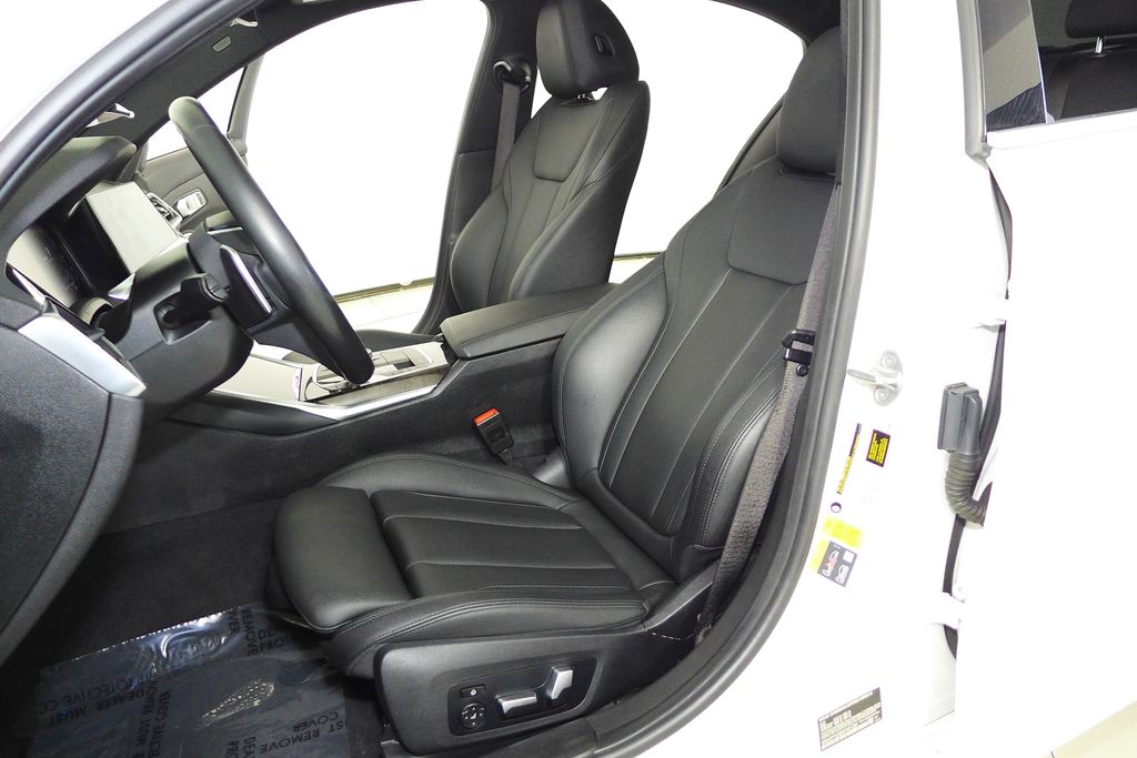 Thumbnail: 2021 BMW 3 Series - 22