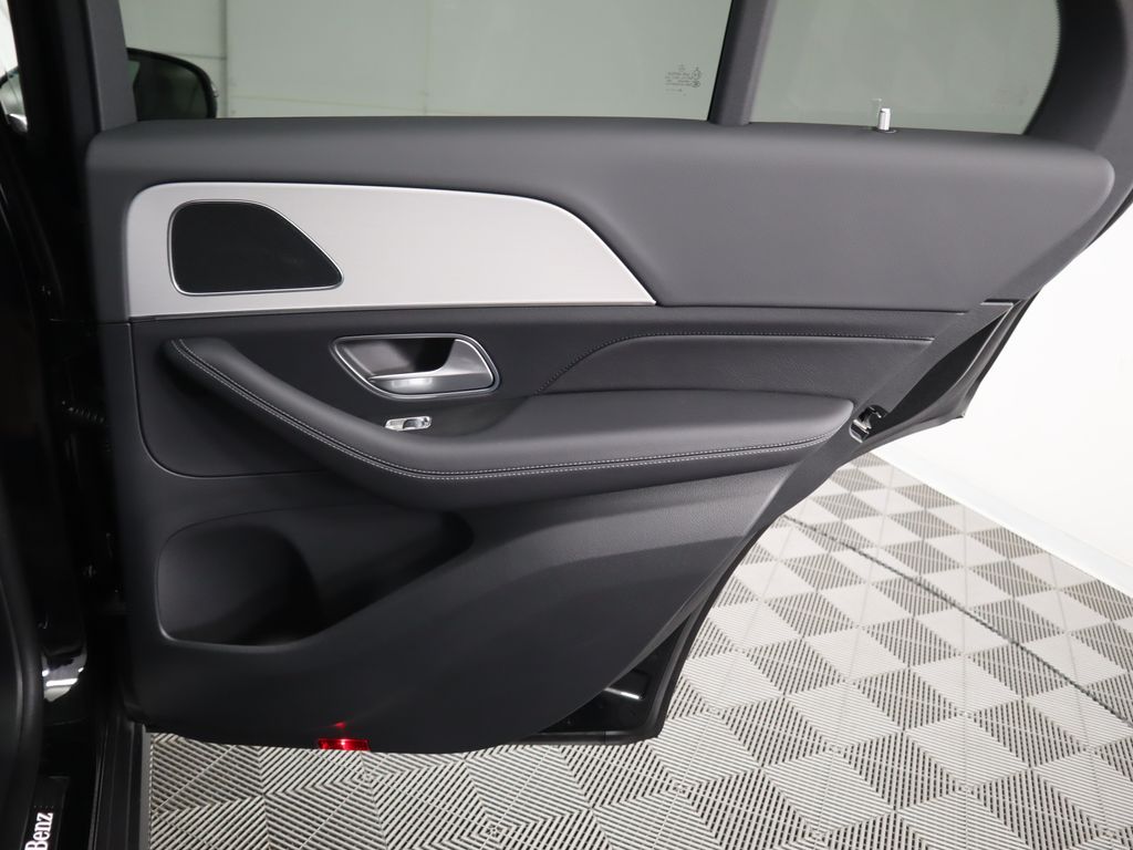 Thumbnail: 2026 Mercedes-Benz GLE - 29