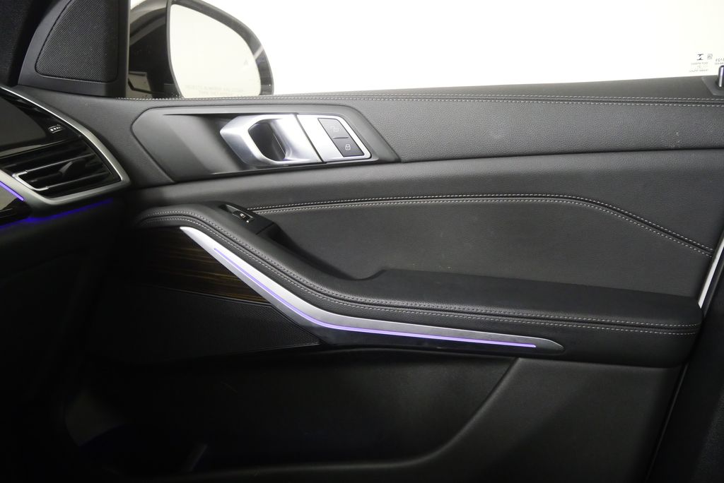 Thumbnail: 2021 BMW X5 - 23