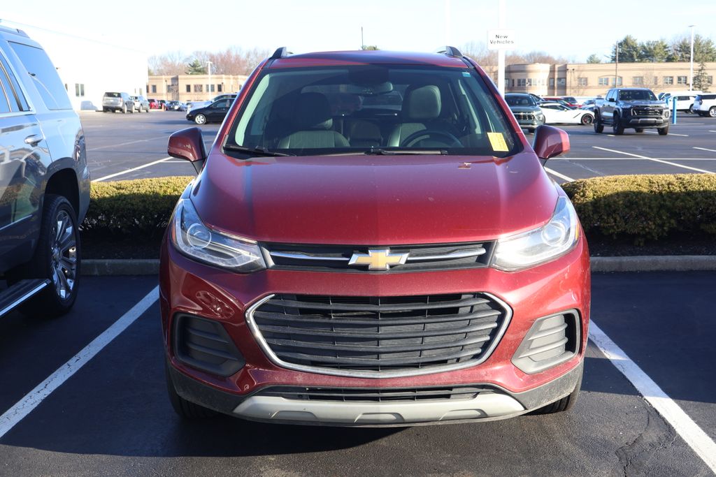Thumbnail: 2022 Chevrolet Trax - 2