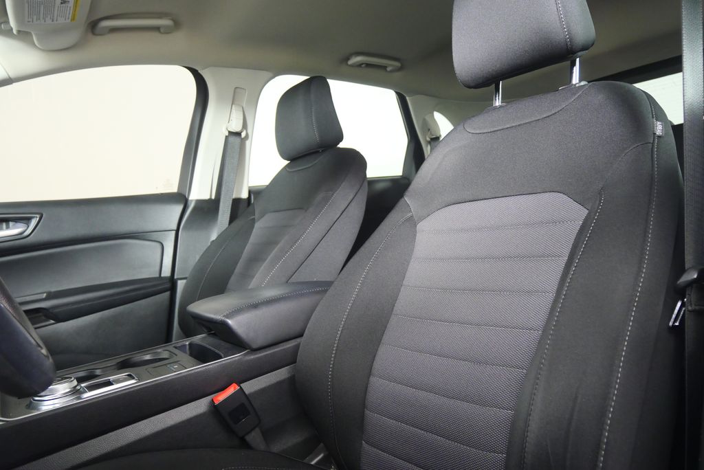 Thumbnail: 2023 Ford Edge - 9