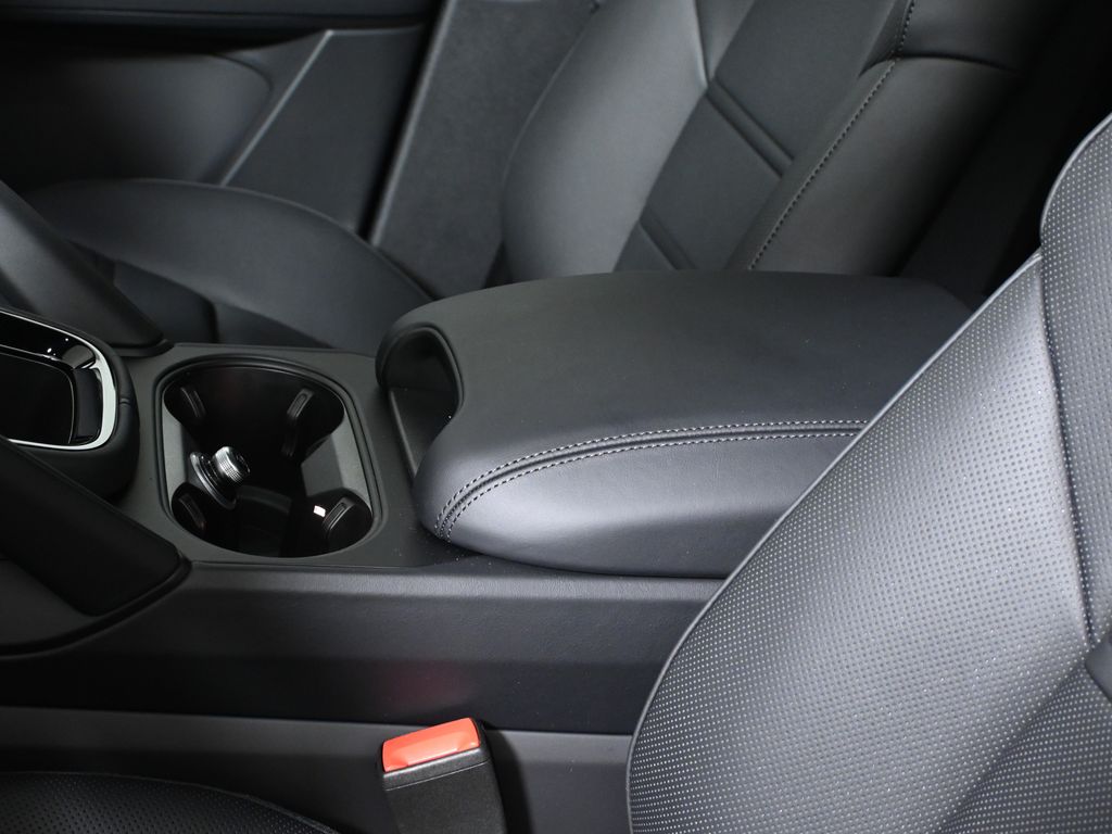 Thumbnail: 2026 Porsche Cayenne - 27