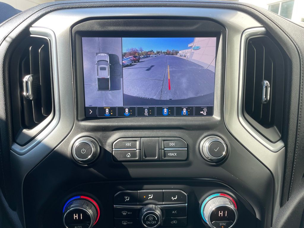 Thumbnail: 2019 Chevrolet Silverado 1500 - 17