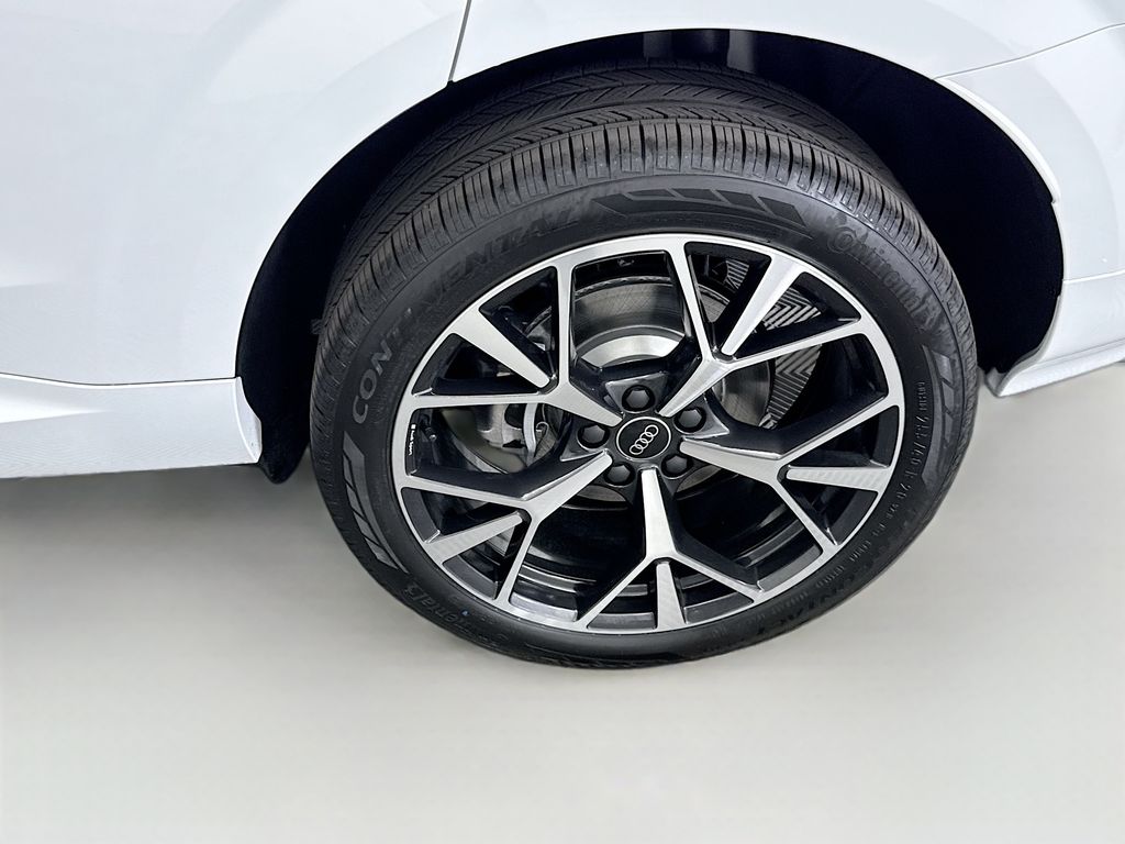 Thumbnail: 2026 Audi Q3 - 30