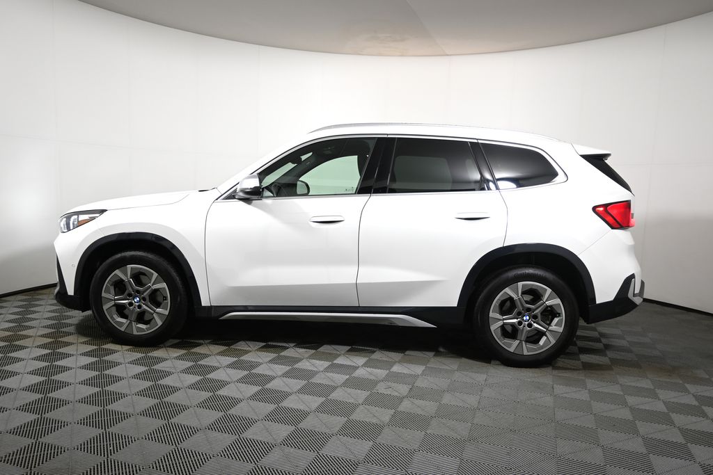 Thumbnail: 2023 BMW X1 - 2