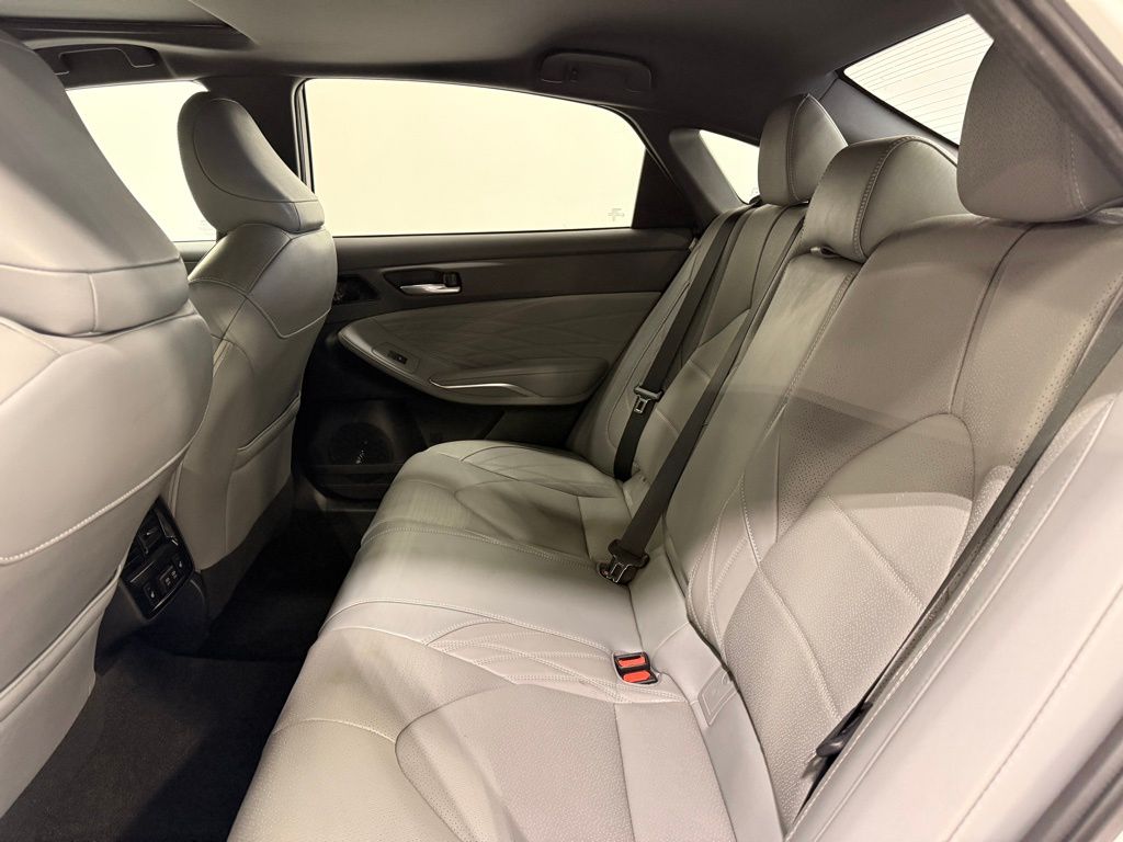 Thumbnail: 2019 Toyota Avalon - 20