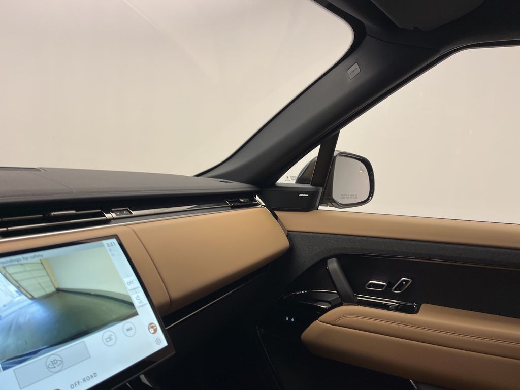 Thumbnail: 2026 Land Rover Range Rover Sport - 21