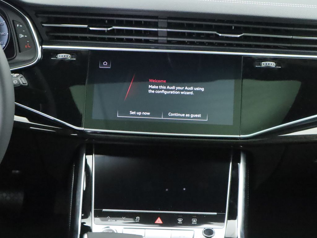 Thumbnail: 2025 Audi Q8 - 15