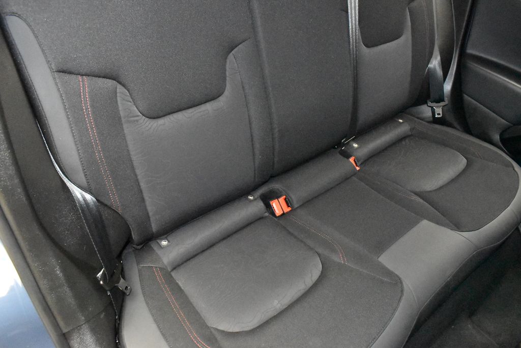 Thumbnail: 2023 Jeep Renegade - 30