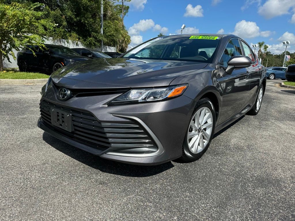 2023 Toyota Camry LE 4