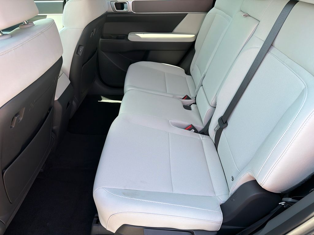 New 2027 Gray Hyundai SE image 21