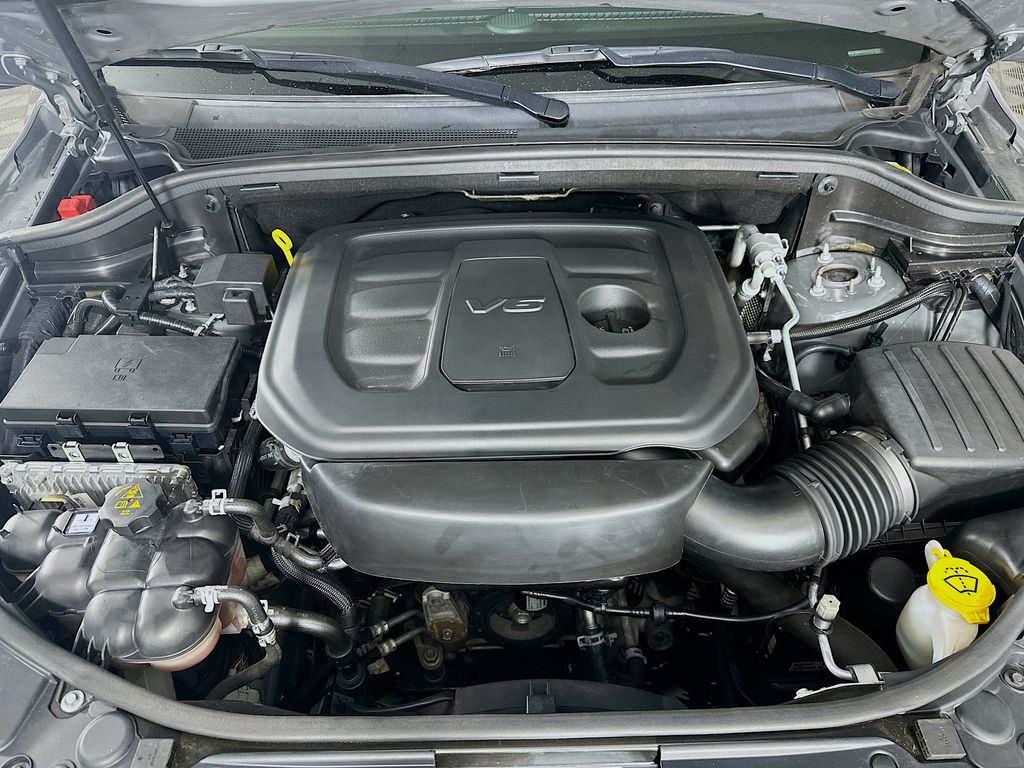 Used 2019 Gray Jeep Altitude image 33