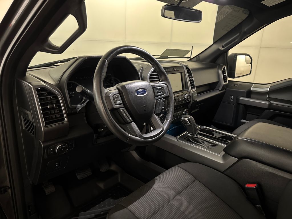 Used 2017 Gray Ford XLT image 6