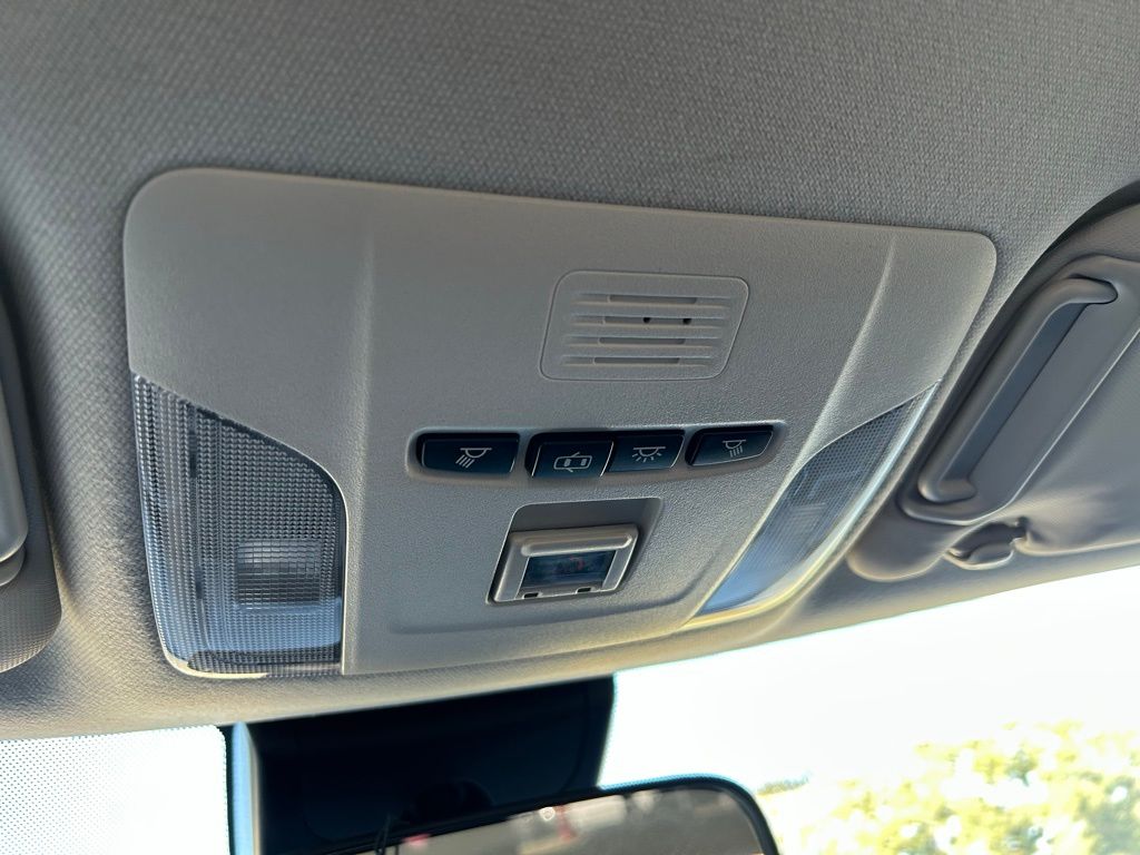 Thumbnail: 2022 Toyota Corolla - 27