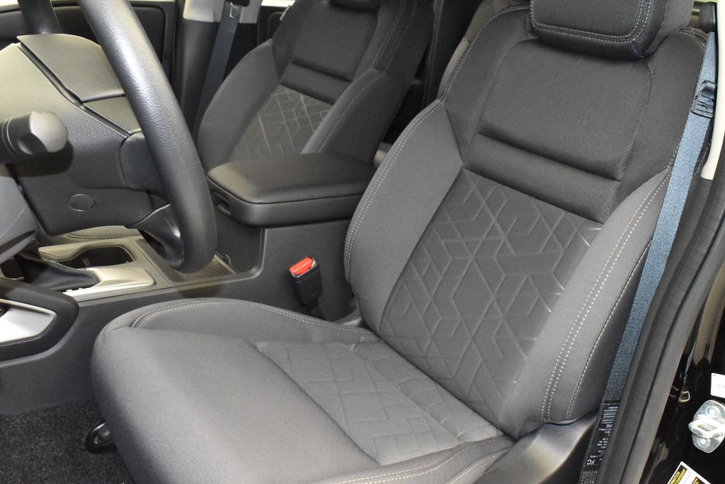 Thumbnail: 2025 Nissan Frontier - 13