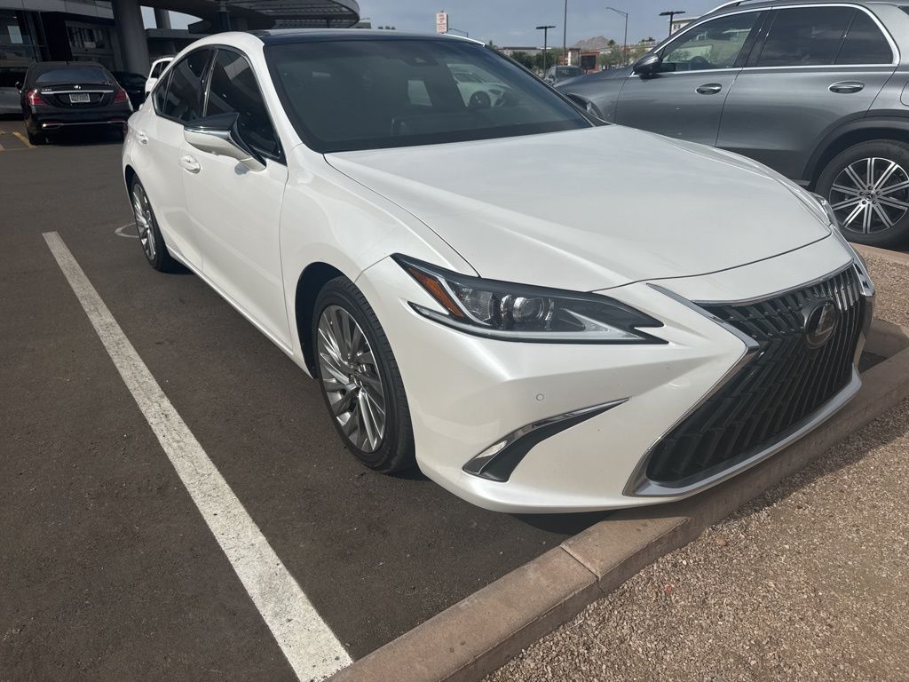 2022 Lexus ES 350 Luxury 3