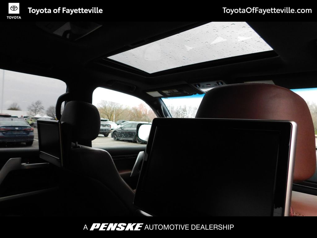 Thumbnail: 2017 Toyota Land Cruiser - 4