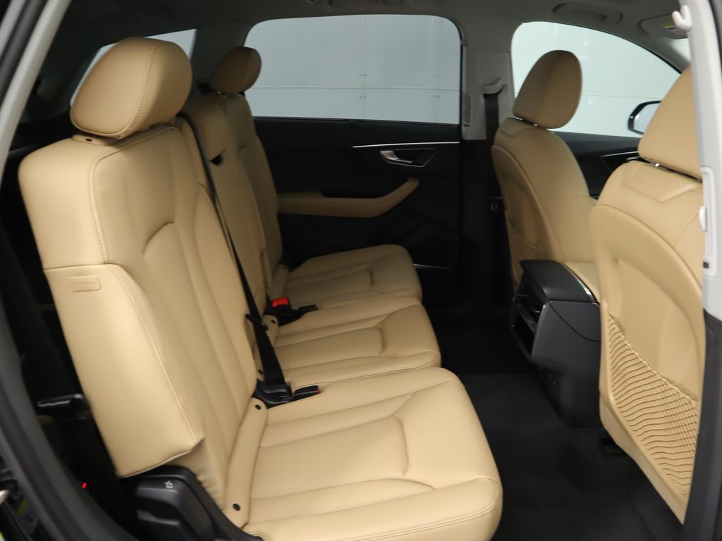 2025 Audi Q7 Premium Plus 23
