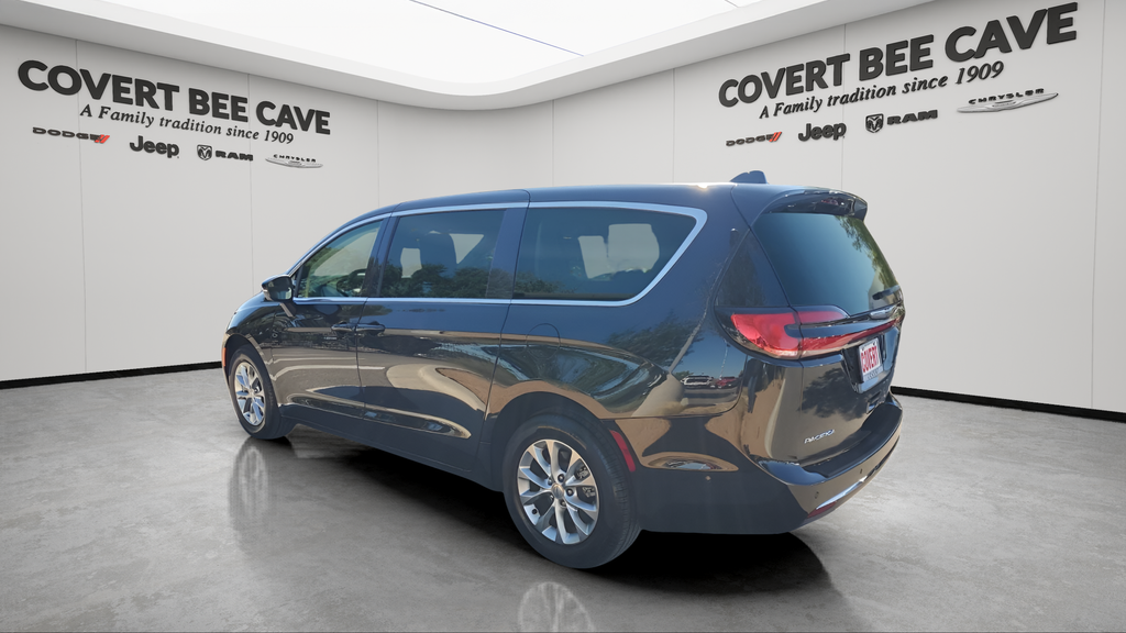 Used Car 2023 Chrysler Pacifica  Touring L For Sale Under $40,000 In Austin, Texas