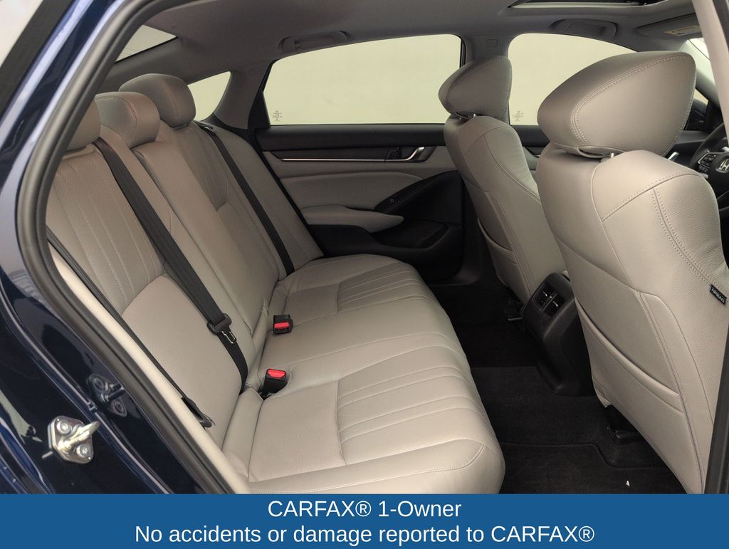 Certified Used 2018 Blue Honda EX image 16