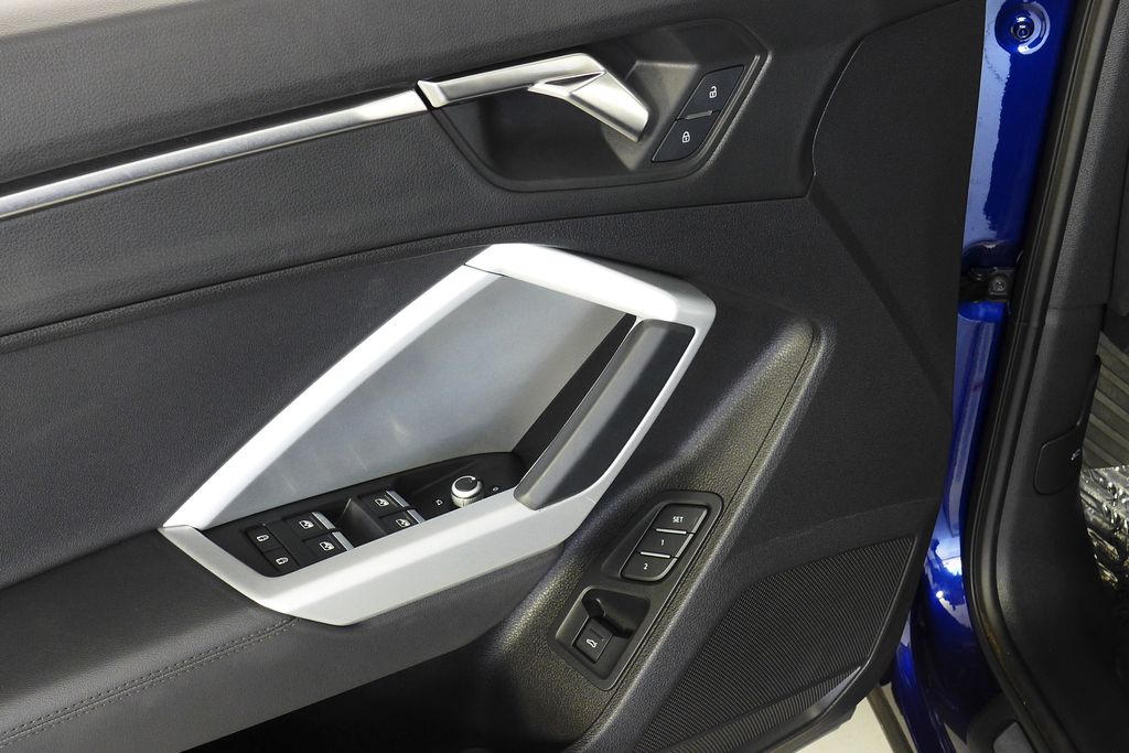 Thumbnail: 2022 Audi Q3 - 12