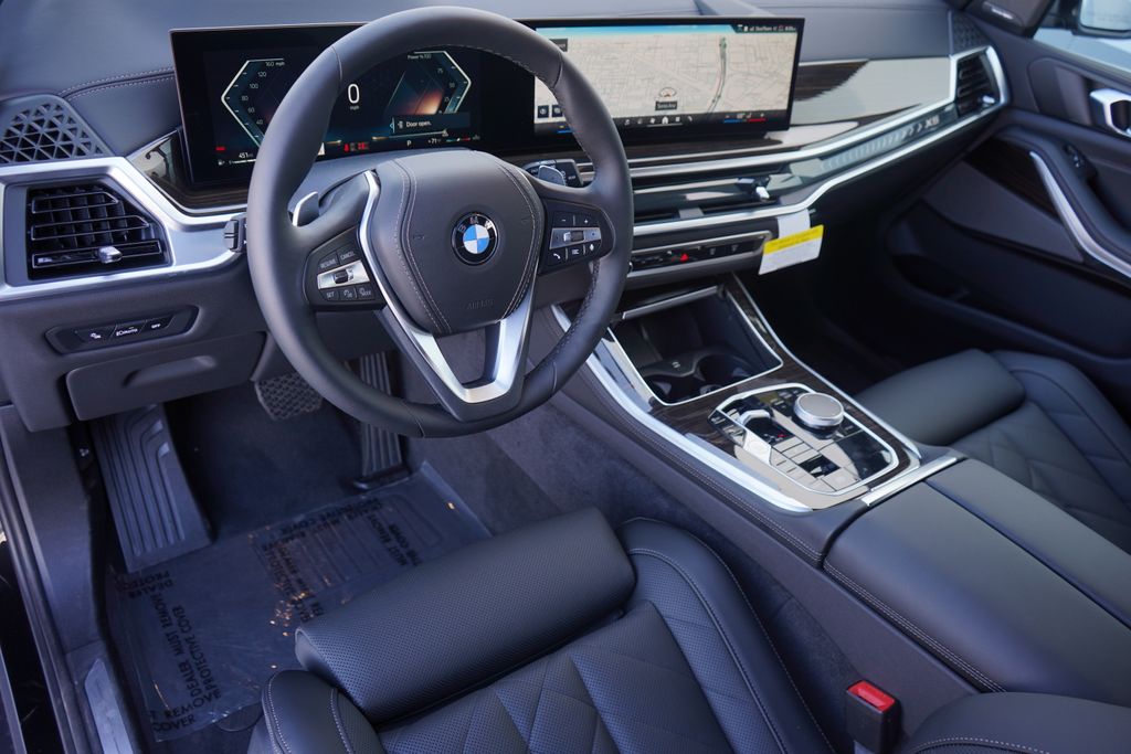 2025 BMW X5 sDrive40i 12