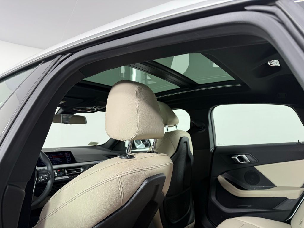 Thumbnail: 2023 BMW 2 Series - 23