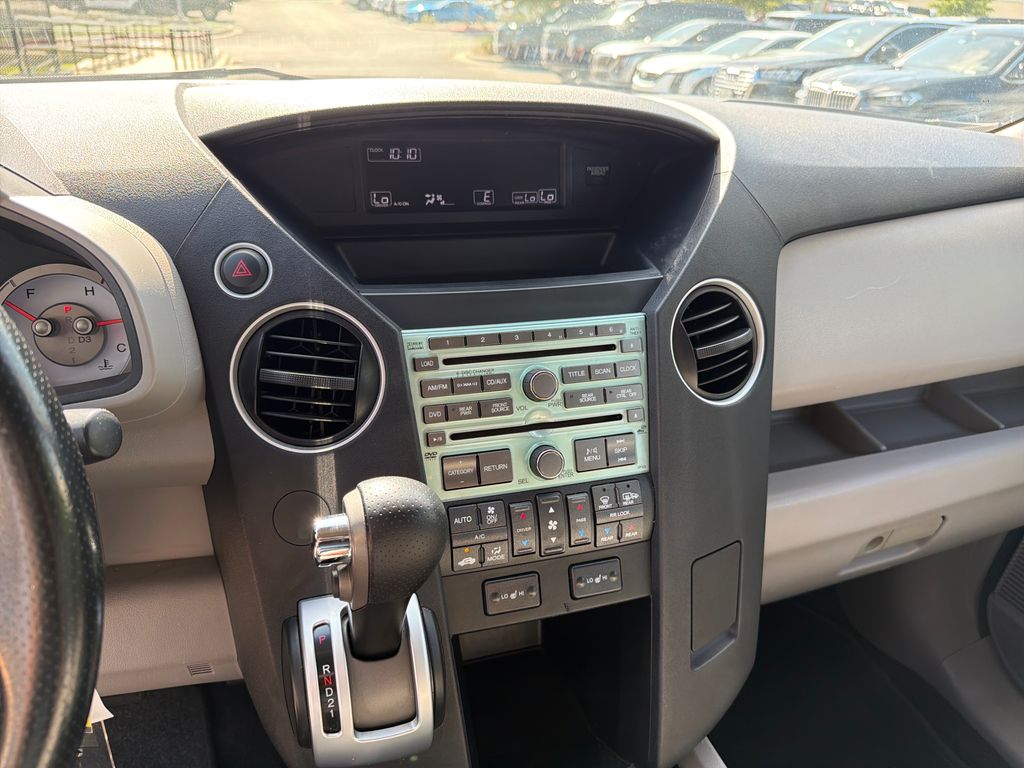 Used 2010  Honda EX-L image 26
