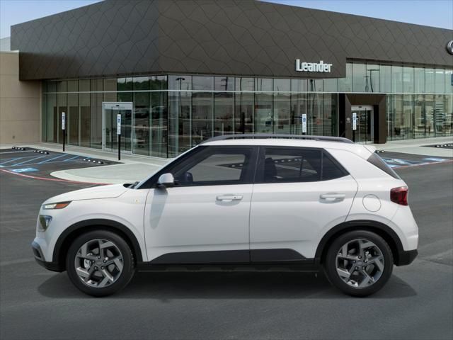 2025 Hyundai Venue SEL 3