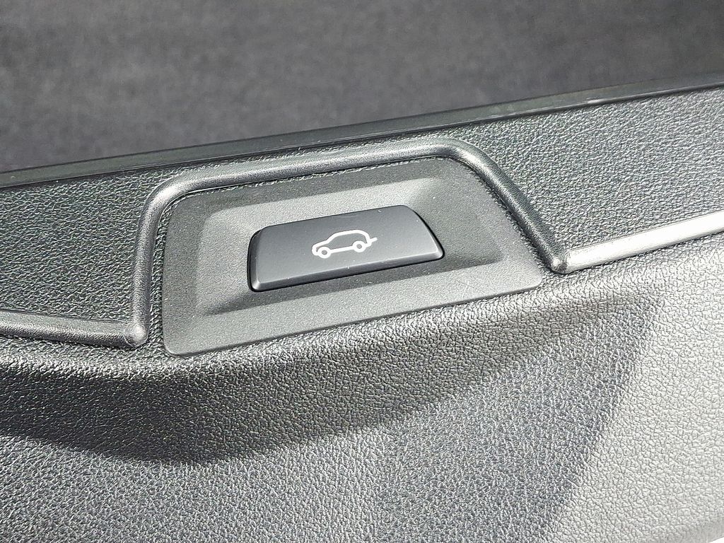 Thumbnail: 2026 BMW X5 - 32