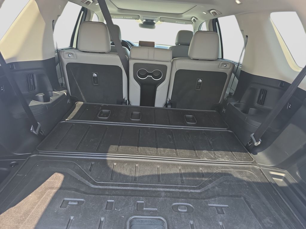 Used 2025 Honda Pilot SUV