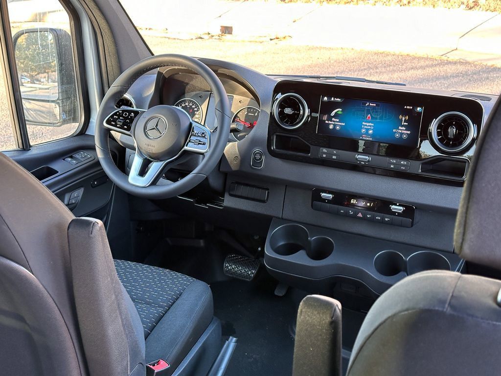 2024 Mercedes-Benz Sprinter 2500 Cargo 144 WB 27