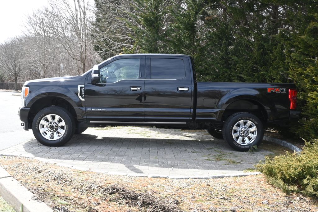 2019 Ford F-350 Platinum 2