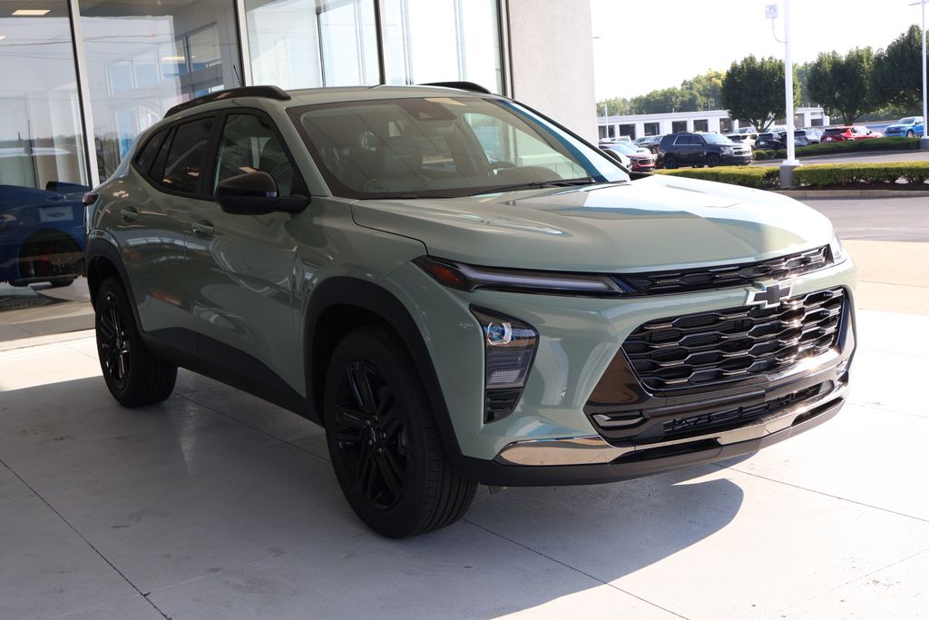Thumbnail: 2025 Chevrolet Trax - 10
