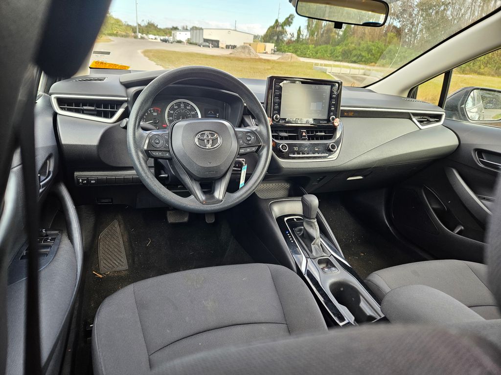 2022 Toyota Corolla LE 12