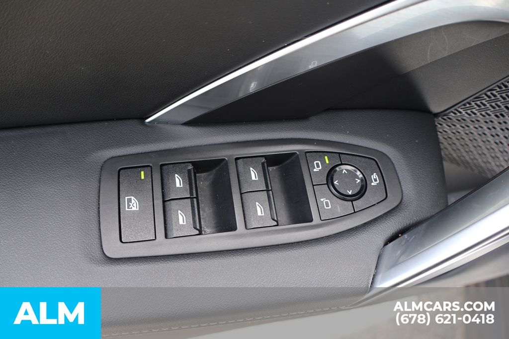 Used 2025 White BMW xDrive28i image 16