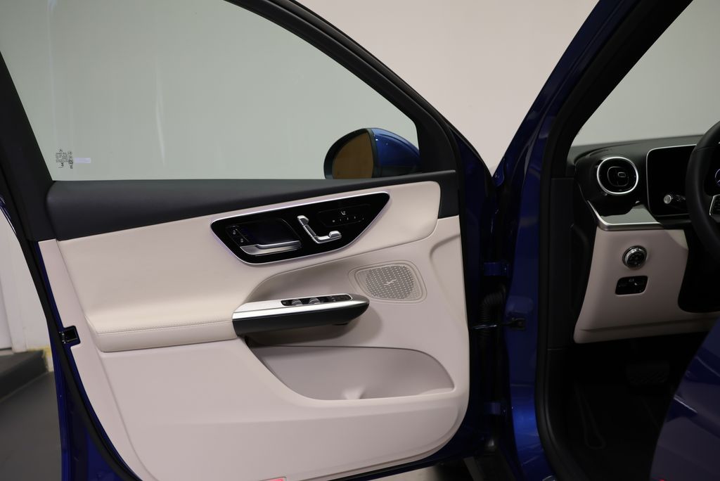 Thumbnail: 2026 Mercedes-Benz GLC - 30
