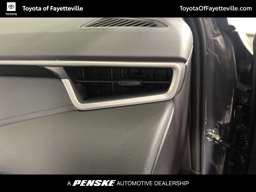 Thumbnail: 2025 Toyota Corolla - 18