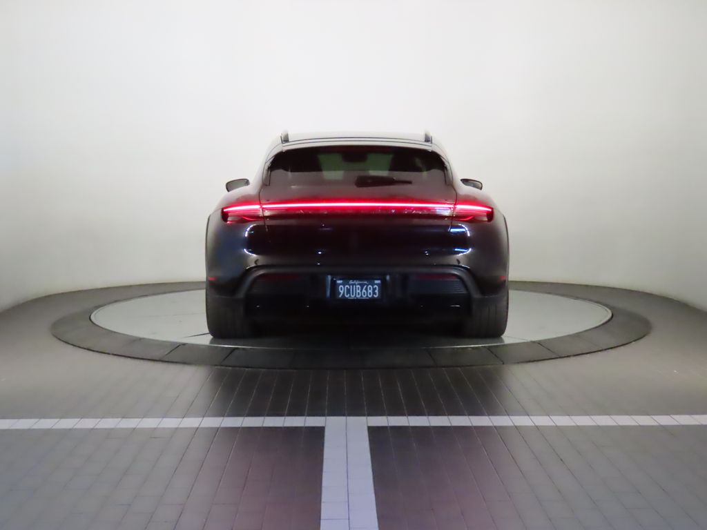 Thumbnail: 2022 Porsche Taycan - 6
