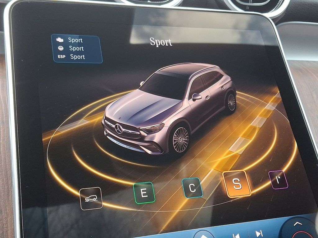 Thumbnail: 2026 Mercedes-Benz GLC - 17